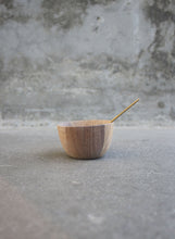 Load image into Gallery viewer, Salt bowl
